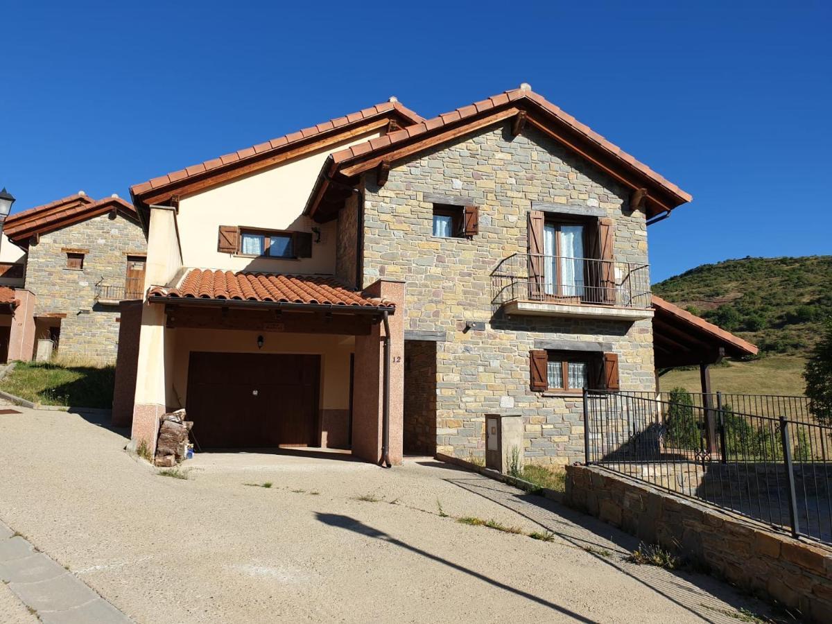 Chalet En El Pirineo De Aragon Neril Exterior photo